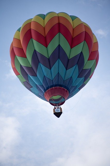 Descărcare gratuită Hot Air Balloon Colors - fotografie sau imagini gratuite pentru a fi editate cu editorul de imagini online GIMP