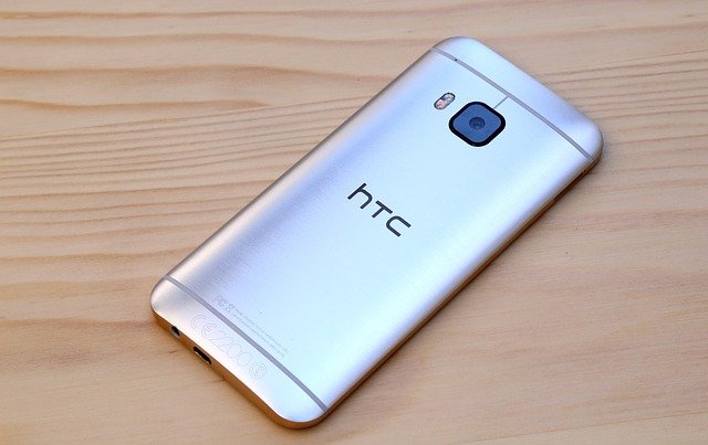 Descărcați gratuit htc htc one htc one m8 smartphone poza gratuită pentru a fi editată cu editorul de imagini online gratuit GIMP