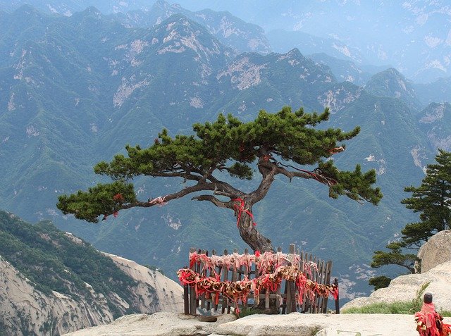 Descarga gratuita Hua Shan China Mountain: foto o imagen gratuita para editar con el editor de imágenes en línea GIMP
