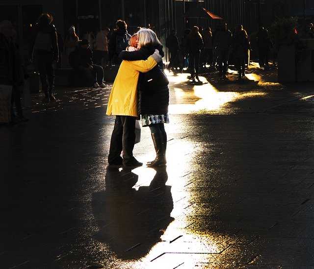 Шаблон фото Hug Love Couple - для OffiDocs