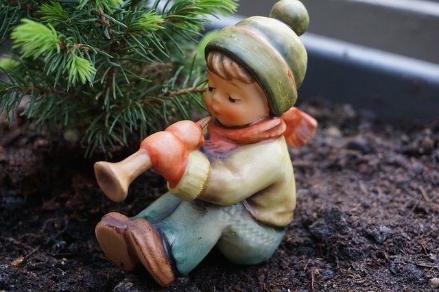 무료 다운로드 Hummel Figure Child Ceramic - 무료 사진 또는 GIMP 온라인 이미지 편집기로 편집할 수 있는 사진