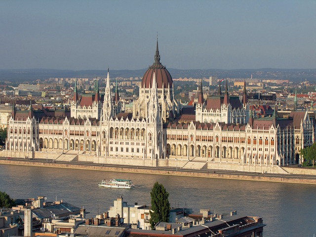 Téléchargement gratuit d'une image gratuite du Parlement hongrois à modifier avec l'éditeur d'images en ligne gratuit GIMP