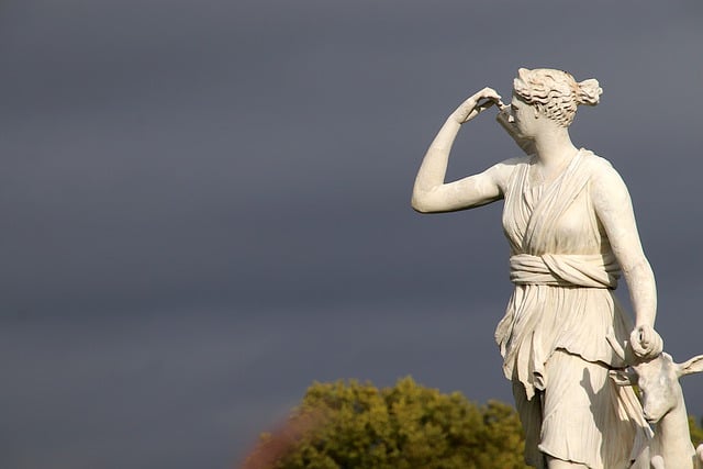 Free download huntress diana the huntress statue free picture to be edited with GIMP free online image editor