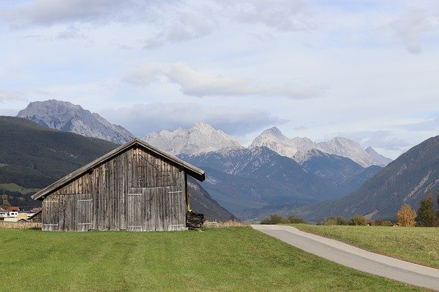 Download grátis Hut Mountain Sky - foto ou imagem grátis para ser editada com o editor de imagens online GIMP