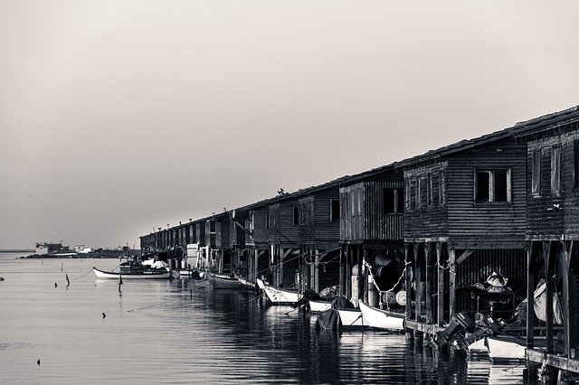 Muat turun percuma Huts Fishers Sea - foto atau gambar percuma untuk diedit dengan editor imej dalam talian GIMP