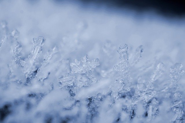 Bezpłatne pobieranie kryształów lodu płatki śniegu mróz darmowe zdjęcie do edycji za pomocą bezpłatnego internetowego edytora obrazów GIMP