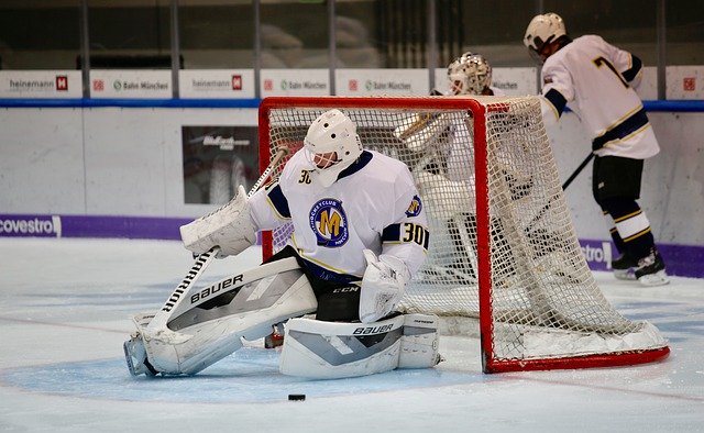 Gratis download Ice Hockey Sport - gratis foto of afbeelding om te bewerken met GIMP online afbeeldingseditor