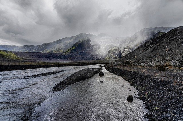 Download gratuito Montagne del paesaggio islandese - foto o immagine gratis da modificare con l'editor di immagini online di GIMP