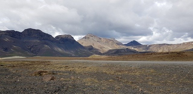 Téléchargement gratuit de Nuages ​​de montagnes d'Islande - photo ou image gratuite à modifier avec l'éditeur d'images en ligne GIMP