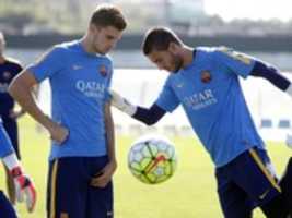 Free download img_mcorbera_20150921-142739_imagenes_md_terceros_fcb_pic_2015-09-21_entreno_20-U201799441217hO--911x683@MundoDeportivo-Web free photo or picture to be edited with GIMP online image editor
