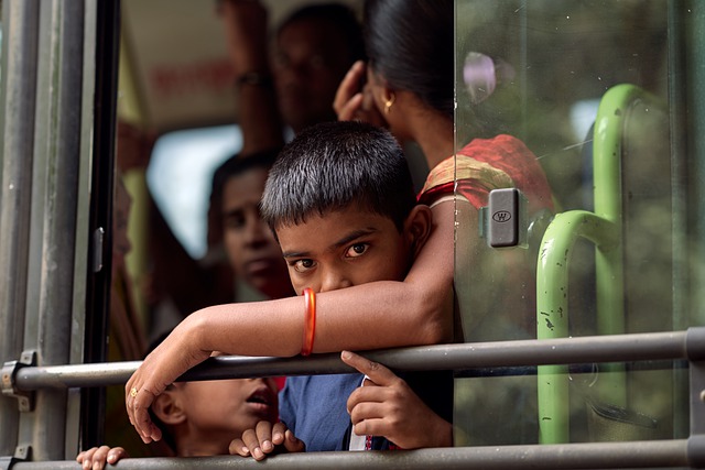Free download india child children sad bus free picture to be edited with GIMP free online image editor