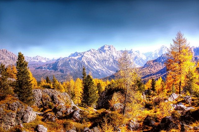 Gratis download Indian Summer Dolomites Alm - gratis foto of afbeelding om te bewerken met de online GIMP-afbeeldingseditor