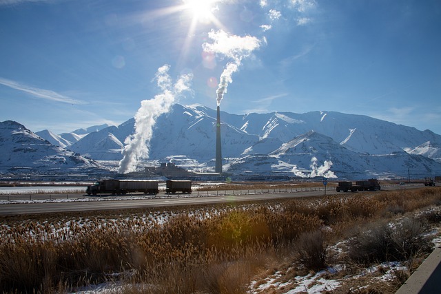 Téléchargement gratuit de l'image gratuite de l'usine de pollution de l'industrie à éditer avec l'éditeur d'images en ligne gratuit GIMP