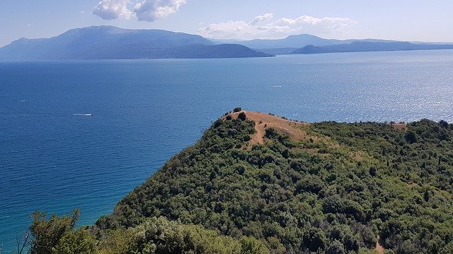 Бесплатная загрузка Интересный район озера Гарда - бесплатное фото или изображение для редактирования с помощью онлайн-редактора изображений GIMP