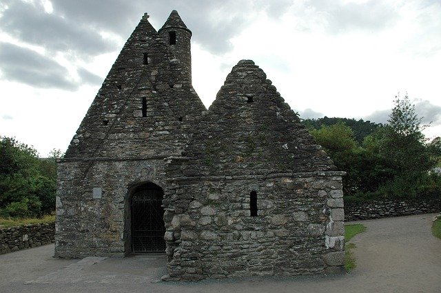 Gratis download Ireland Cemetery Celtic A Place To - gratis foto of afbeelding om te bewerken met GIMP online afbeeldingseditor