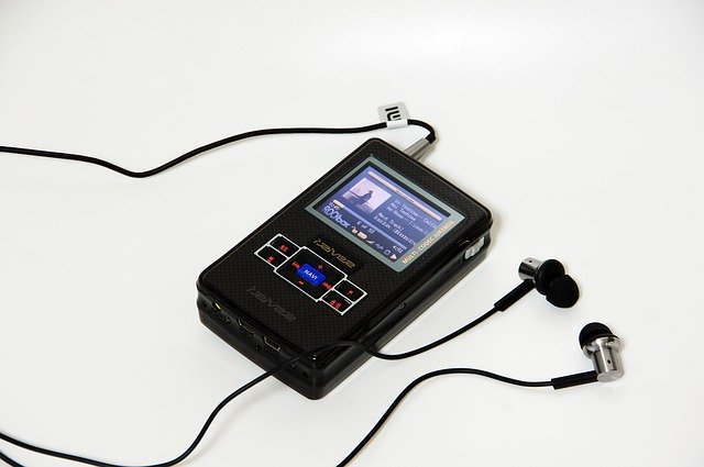Free download iriver mp3 earphone free picture to be edited with GIMP free online image editor