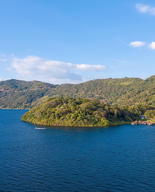 Free download island lake coatepeque free picture to be edited with GIMP free online image editor