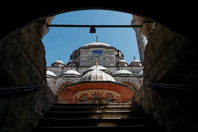 Muat turun percuma Masjid Istanbul Sokollu Mehmet - foto atau gambar percuma percuma untuk diedit dengan editor imej dalam talian GIMP