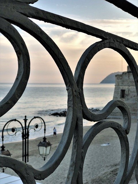 Bezpłatne pobieranie Włochy Beach Vacations - darmowe zdjęcie lub obraz do edycji za pomocą internetowego edytora obrazów GIMP