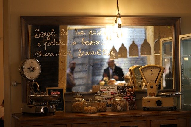 Téléchargement gratuit Italie Bologna Eating - photo ou image gratuite à éditer avec l'éditeur d'images en ligne GIMP