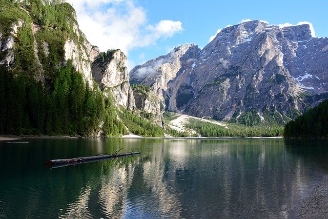 Gratis download Italië Lake Nature - gratis gratis foto of afbeelding om te bewerken met GIMP online afbeeldingseditor