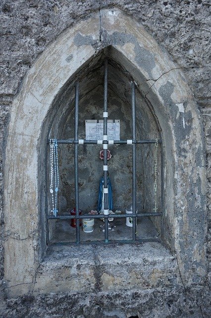 イタリアの祈りの花輪を無料ダウンロード - GIMP オンライン画像エディターで編集できる無料の写真または画像