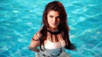 Free download jacqueline_fernandez_hot-1920x1080 free photo or picture to be edited with GIMP online image editor