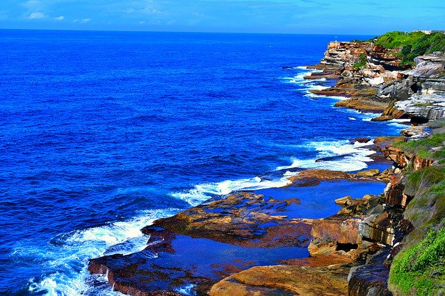 Muat turun percuma Jagged Beach Shoreline - foto atau gambar percuma untuk diedit dengan editor imej dalam talian GIMP