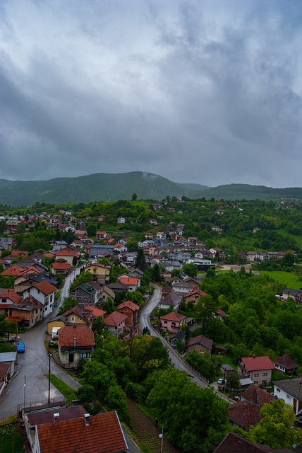 Muat turun percuma jajce city urban sky mountains gambar percuma untuk diedit dengan GIMP editor imej dalam talian percuma