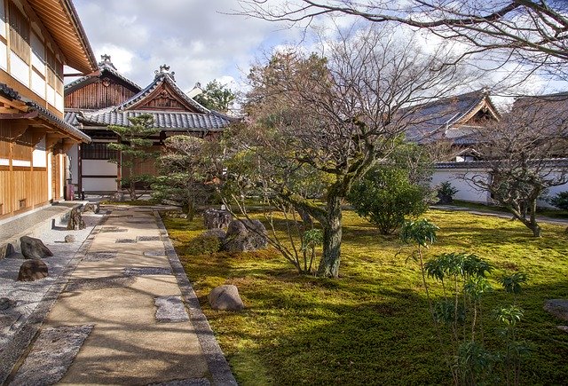 Muat turun percuma templat foto percuma Rumah Tradisional Taman Jepun untuk diedit dengan editor imej dalam talian GIMP