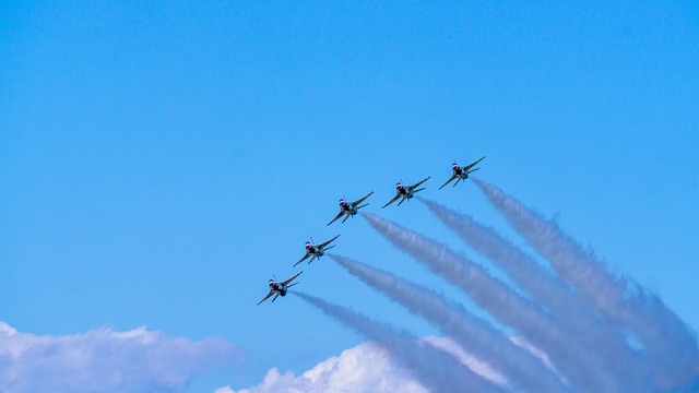Free download jet air force military airshow f16 free picture to be edited with GIMP free online image editor