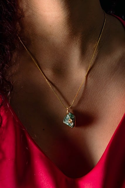 Free download jewels woman necklace jewelry free picture to be edited with GIMP free online image editor