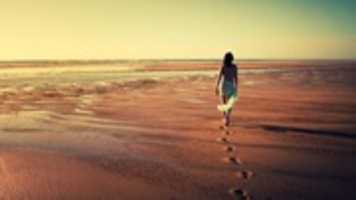 Free download Kata Kata Menyendiri Lebih Baik free photo or picture to be edited with GIMP online image editor