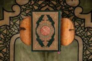 Free download KENAPA SURAH AT TAUBAH TIDAK DIAWALI DENGAN BASMALLAH free photo or picture to be edited with GIMP online image editor