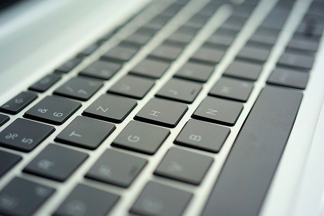 Бесплатно скачать клавиатуру, компьютер, ноутбук, технологию, бесплатное изображение для редактирования с помощью бесплатного онлайн-редактора изображений GIMP.