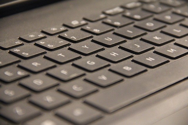 Free download keyboard laptop computer pc typing free picture to be edited with GIMP free online image editor