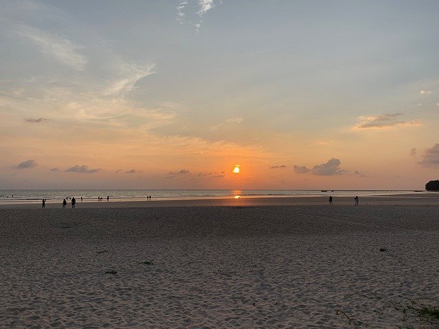 Безкоштовно завантажте Khoa Lak Lighthouse Beach - безкоштовну фотографію або зображення для редагування за допомогою онлайн-редактора зображень GIMP