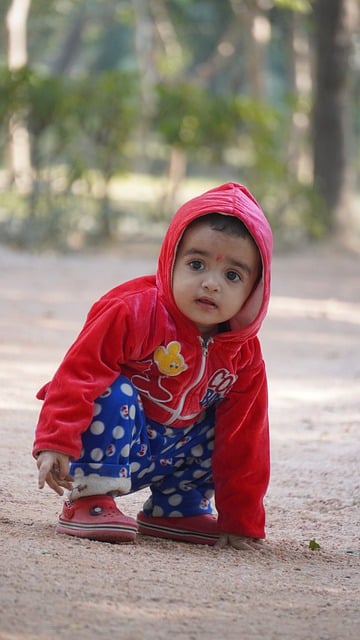 Free download kid infant little cute free picture to be edited with GIMP free online image editor