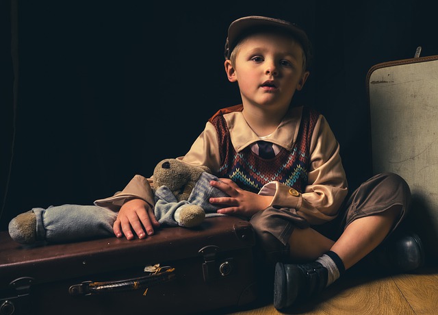 Free download kids boy ww2evacuee free picture to be edited with GIMP free online image editor