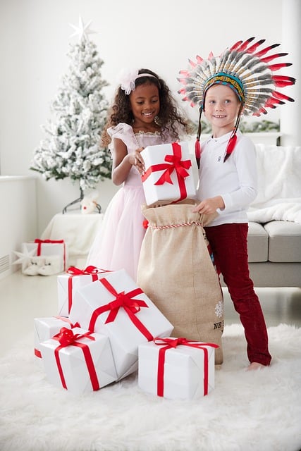 Free download kids children gifts presents tree free picture to be edited with GIMP free online image editor