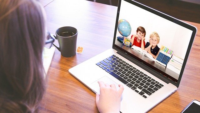 Free download kids computer laptop students free picture to be edited with GIMP free online image editor