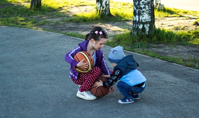 تنزيل Kids Game Ball مجانًا - صورة مجانية أو صورة لتحريرها باستخدام محرر الصور عبر الإنترنت GIMP
