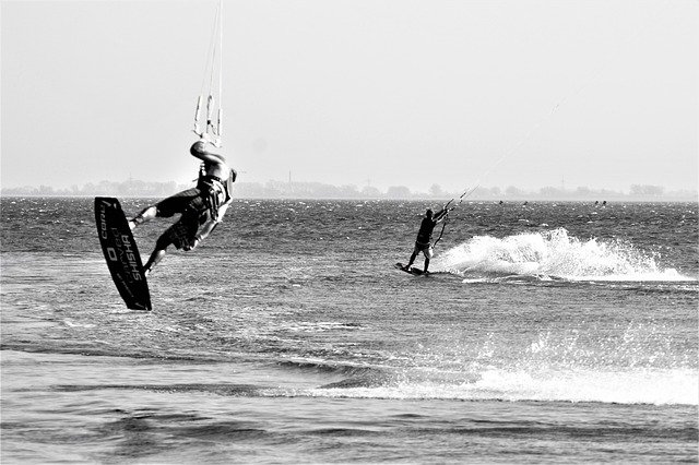 Descărcare gratuită Kite Surfing Fehmarn Baltic Sea - fotografie sau imagini gratuite pentru a fi editate cu editorul de imagini online GIMP