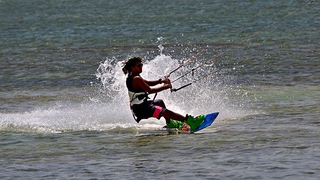 Free picture Kite Water Skiing Sports -  to be edited by GIMP free image editor by OffiDocs
