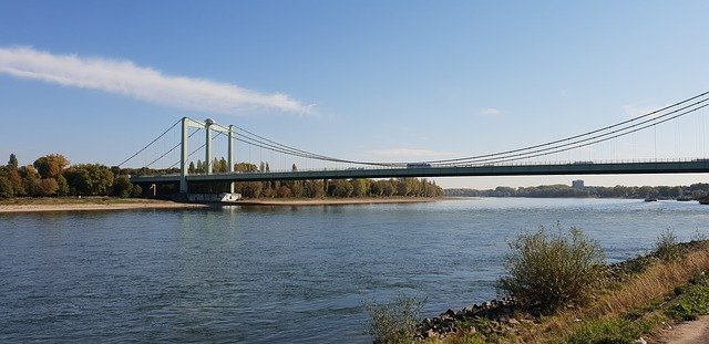 Gratis download Köln Keulen Brücke - gratis foto of afbeelding om te bewerken met GIMP online afbeeldingseditor