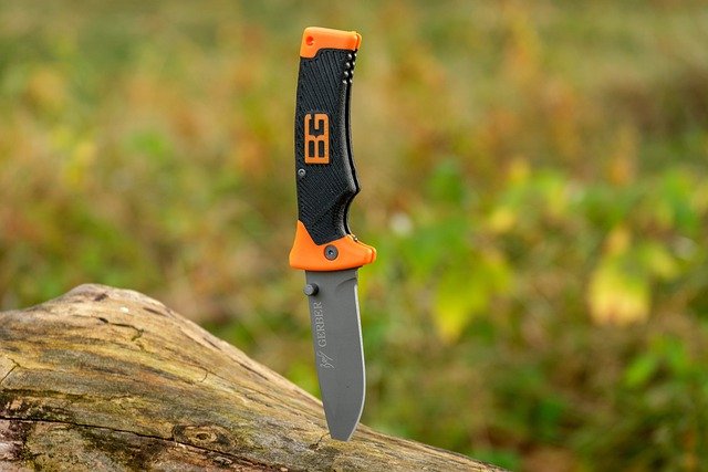 Free download knife bg knife wood camping knife free picture to be edited with GIMP free online image editor
