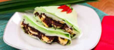 Free download kue-leker-isi-pisang-coklat free photo or picture to be edited with GIMP online image editor