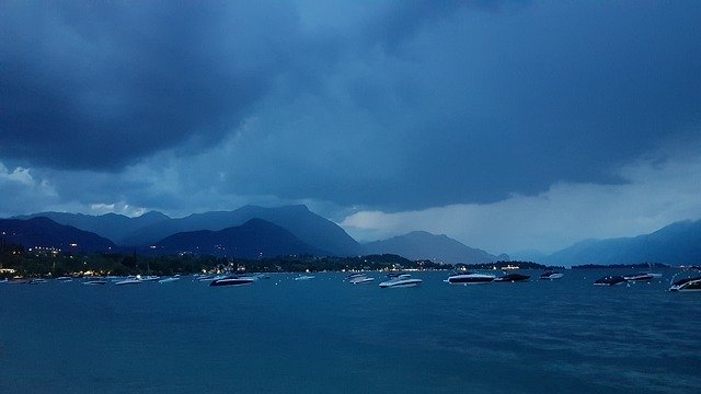 Lago Di Garda Italy Lake സൗജന്യ ഡൗൺലോഡ് - GIMP ഓൺലൈൻ ഇമേജ് എഡിറ്റർ ഉപയോഗിച്ച് എഡിറ്റ് ചെയ്യാൻ സൌജന്യ ഫോട്ടോയോ ചിത്രമോ