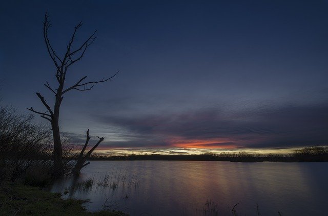 הורדה חינם Lake Afterglow Sunset - תמונה או תמונה בחינם לעריכה עם עורך התמונות המקוון GIMP