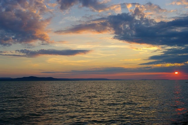 Бесплатно скачать озеро Балатон, восход солнца, цвета заката, бесплатную картинку для редактирования в GIMP, бесплатный онлайн-редактор изображений
